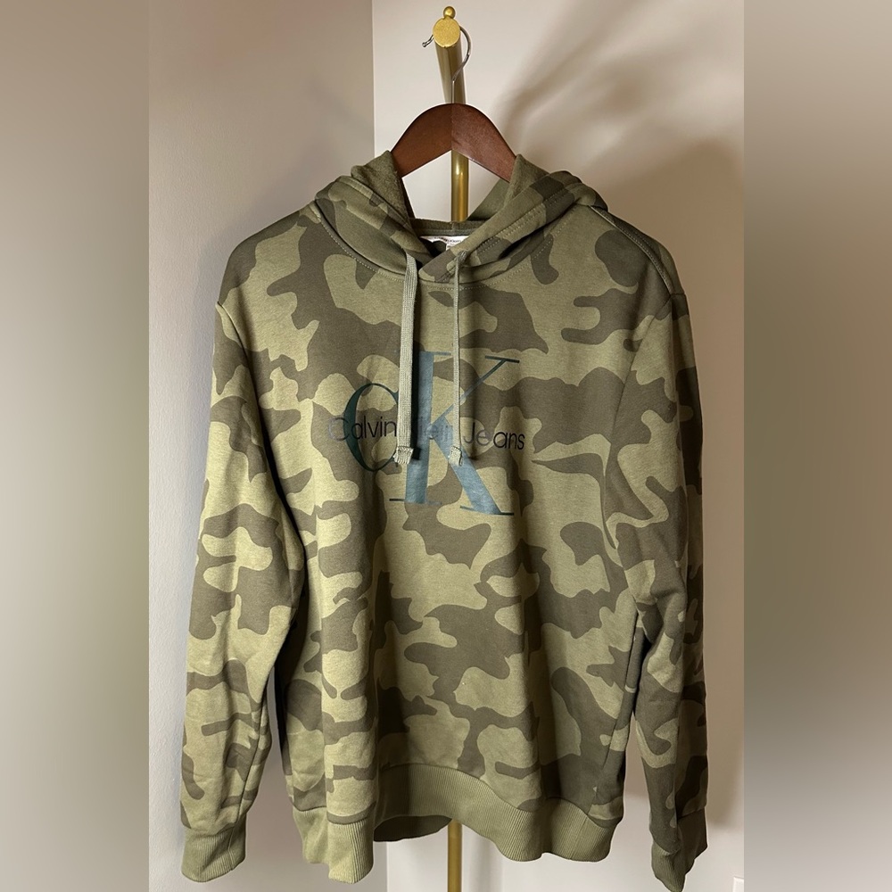 GUC! Calvin Klein Men's Olive Camo Hoodie